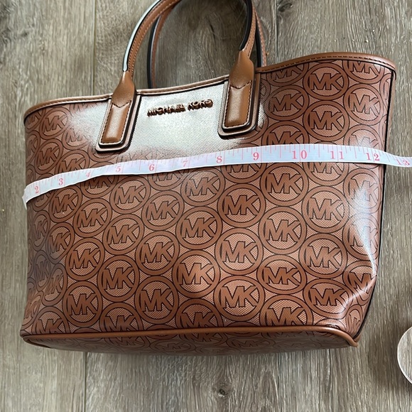 Michael Kors Medium Tote bag - Picture 8 of 8